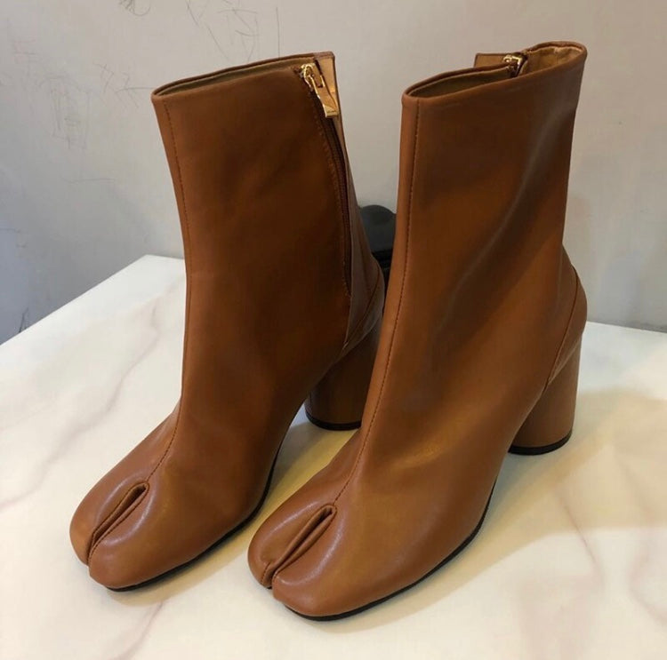 split toe boots